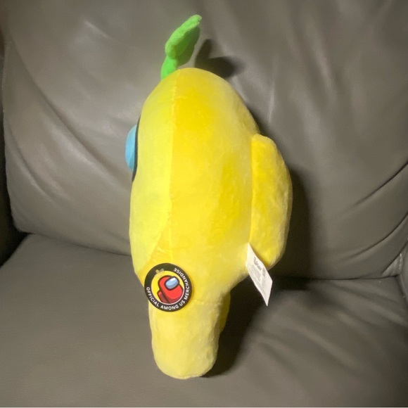 Official Among Us Toikido Yellow Crewmate w/ Plant Sprout Hat 12” Plush - Picture 9 of 9